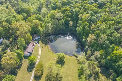 2027 W Cove Rd, Chickamauga, GA 30707