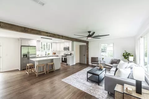 104 Dolphus Dr, Hendersonville, TN 37075
