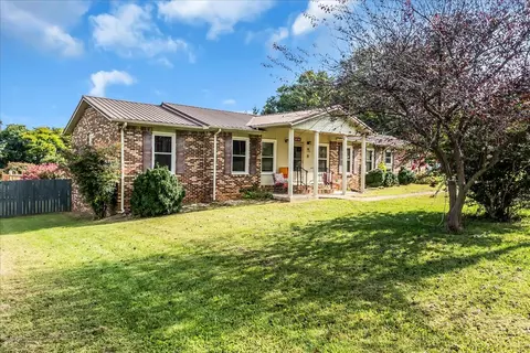 208 Tammy Dr, Decherd, TN 37324 photo 1