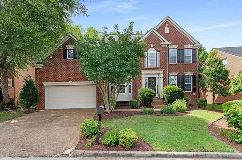 817 Holt Grove Ct, Nashville, TN 37211