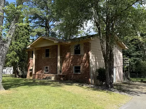 7014 S Dent Rd, Hixson, TN 37343
