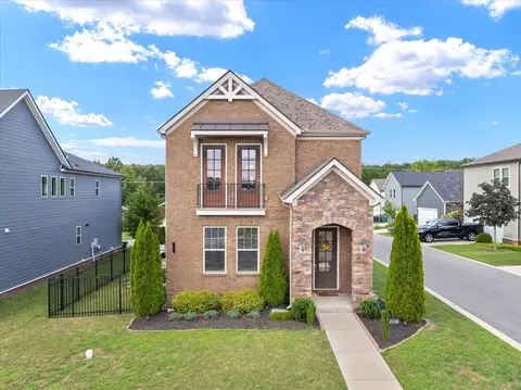 2110 Notchleaf Rd, Antioch, TN 37013