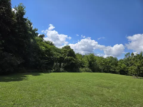 9 Dickens Hill Rd, Bradyville, TN 37026