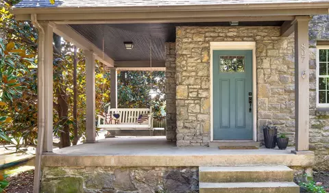 807 Hillview Hts, Nashville, TN 37204