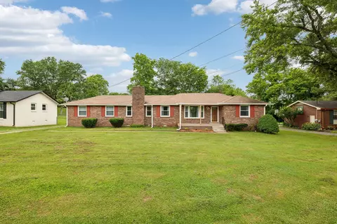215 Highland Dr, Old Hickory, TN 37138