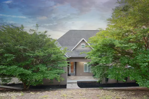 1012 Falcon Crest Dr, Seymour, TN 37865
