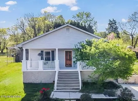2710 Forestdale Ave, Knoxville, TN 37917