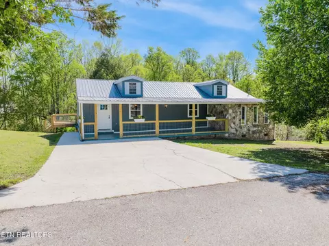 150 Spain Cir, Harriman, TN 37748