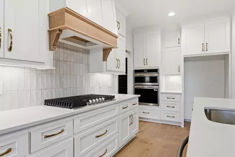 Kitchen - 5524 Sinclair St, Murfreesboro, TN 37127 photo 5 of 6