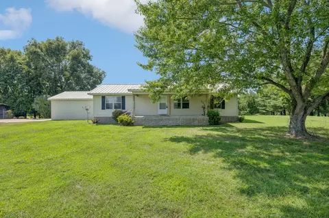 534 Womack Rd, Bethpage, TN 37022