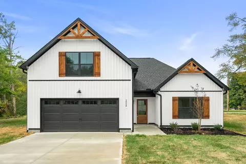 2008 West St, Greenbrier, TN 37073