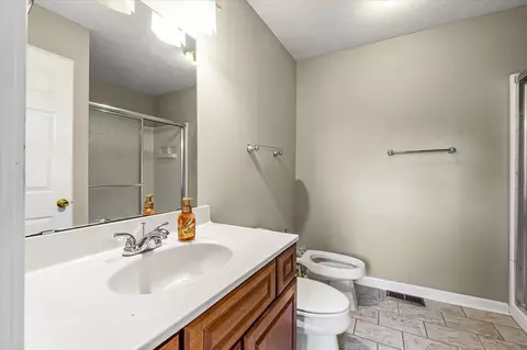 Bath - 4100 River Rd, Baxter, TN 38544 photo 5 of 6