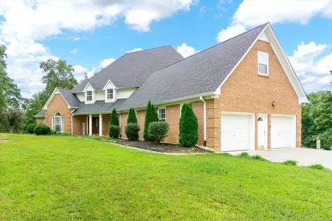 Exterior - 4100 River Rd, Baxter, TN 38544 photo 5 of 9
