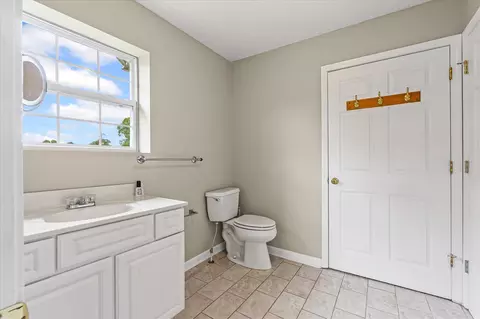 Bath - 4100 River Rd, Baxter, TN 38544 photo 6 of 6