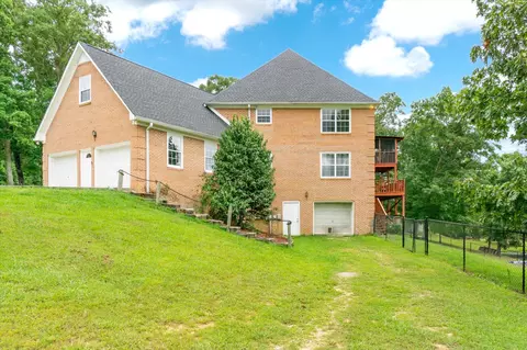 Exterior - 4100 River Rd, Baxter, TN 38544 photo 3 of 9