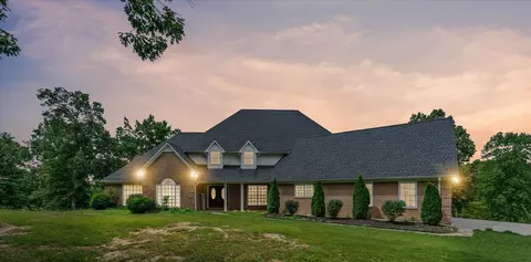 Exterior - 4100 River Rd, Baxter, TN 38544 photo 2 of 9