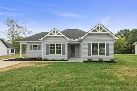 1016 W College St, Greenbrier, TN 37073