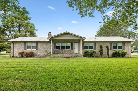 302 Lakeside Dr, Estill Springs, TN 37330