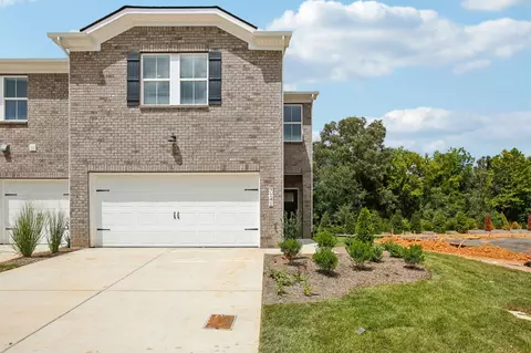 7136 Cedarcrest Ct, Fairview, TN 37062