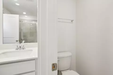 Bath - 7136 Cedarcrest Ct, Fairview, TN 37062 photo 5 of 5