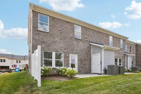 Exterior - 7136 Cedarcrest Ct, Fairview, TN 37062 photo 5 of 6