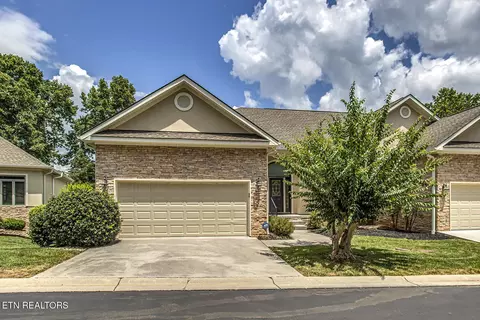512 Tanasi Lagoon Dr, Loudon, TN 37774