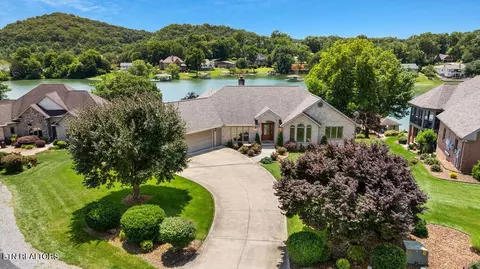 136 Oostagala Dr, Loudon, TN 37774