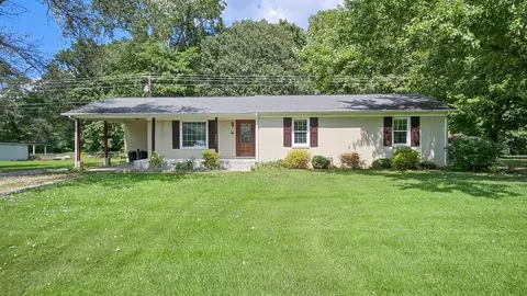 53 W Prospect Rd, Fayetteville, TN 37334