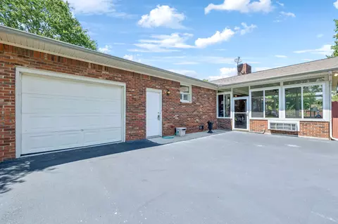 Exterior - 1336 Sharp Springs Rd, Decherd, TN 37324 photo 16 of 34