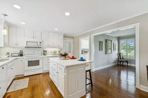 Kitchen - 1336 Sharp Springs Rd, Decherd, TN 37324 photo 6 of 7