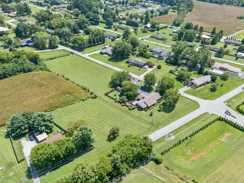 View/Area - 1336 Sharp Springs Rd, Decherd, TN 37324 photo 6 of 9