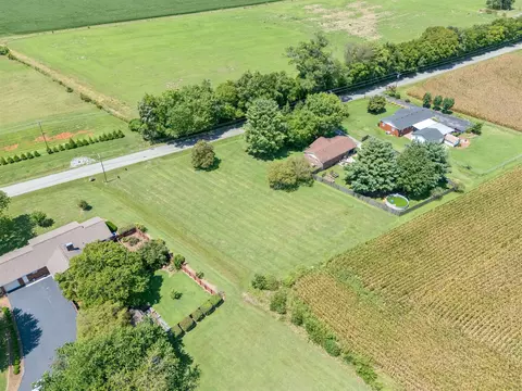 View/Area - 1336 Sharp Springs Rd, Decherd, TN 37324 photo 5 of 9