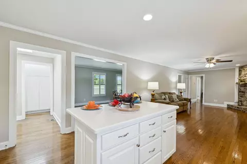 Entry Way - 1336 Sharp Springs Rd, Decherd, TN 37324 photo 2 of 4
