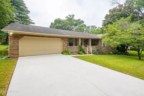1705 Bobwhite Dr, Maryville, TN 37803