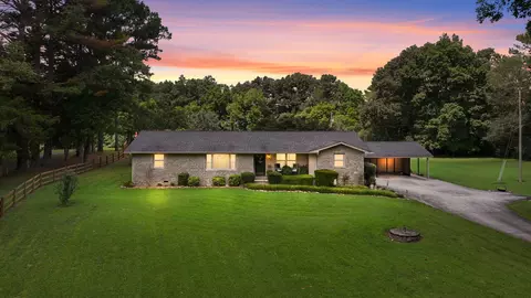104 Pleasant Grove Rd, Estill Springs, TN 37330