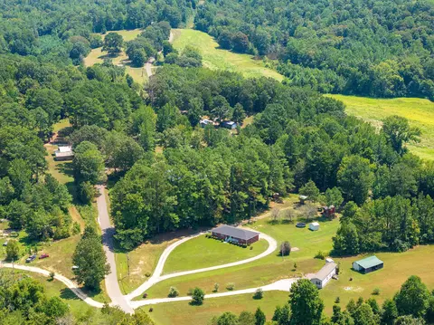 2303 Horny Head Creek Rd, Parsons, TN 38363
