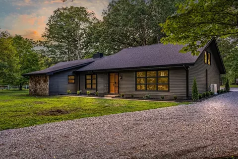 364 Cook Rd # A, Tullahoma, TN 37388