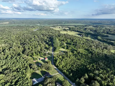 1 Gip Manning Rd, Clarksville, TN 37042