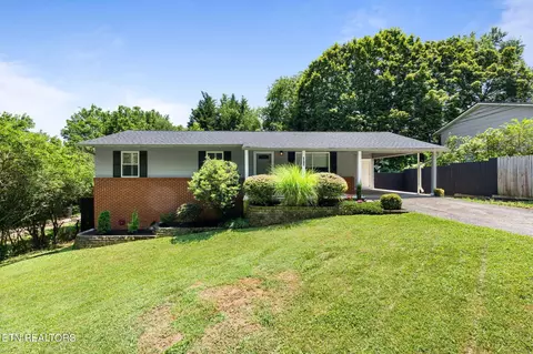 4810 Moss Dr, Knoxville, TN 37912