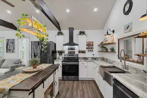 Kitchen - 55 Waterfork Rd, Ethridge, TN 38456 photo 2 of 4