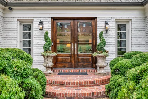105 Westhampton Pl, Nashville, TN 37205