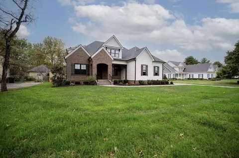 1019 Glasgow Dr, Murfreesboro, TN 37130