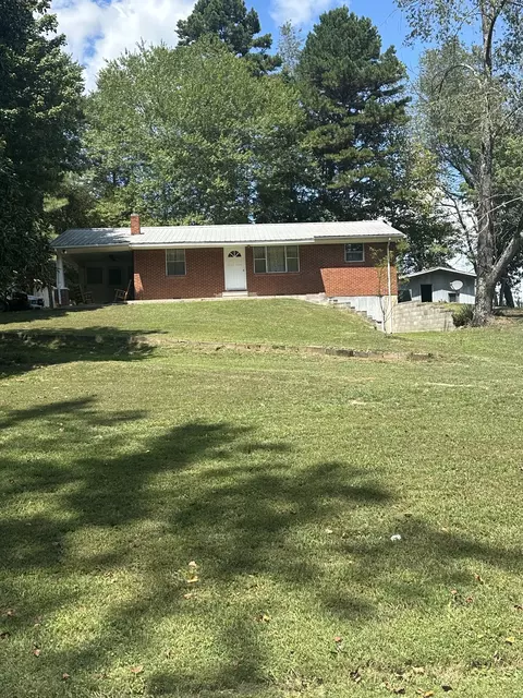 16 Cummings Rd, Summertown, TN 38483