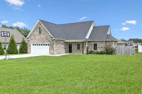 192 Daffodil Dr, Tullahoma, TN 37388