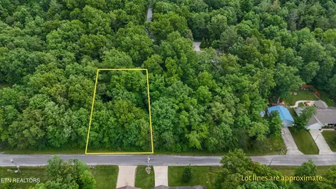 7023 Chief White Eagle Ln, Crossville, TN 38572