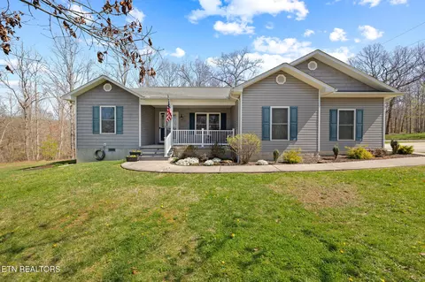 300 Satsuma Dr, Crossville, TN 38555