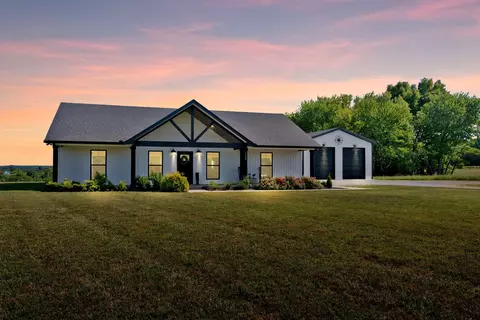 1124 Gaines Hill Rd, Westmoreland, TN 37186