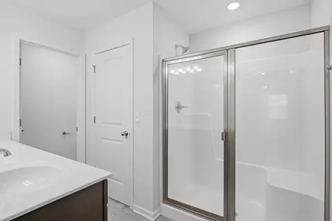 Bath - 4015 Colleton Ln, Murfreesboro, TN 37128 photo 1 of 2