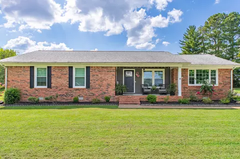 1041 Jackson Dr, Pulaski, TN 38478