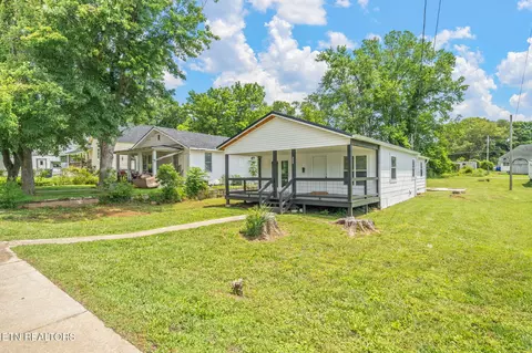 328 N Chamberlain Ave, Rockwood, TN 37854